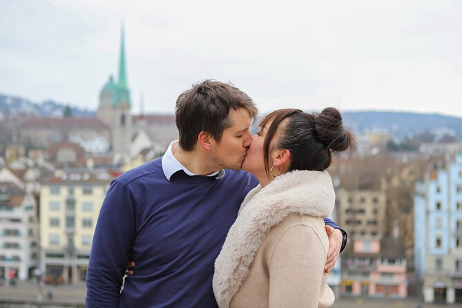 Private City Tour & Photoshoot with a Local in Zurich - Picturesque Views at Lake Zurich