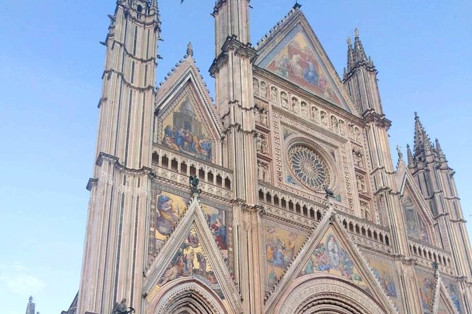 PRIVATE Civita di Bagnoregio and Orvieto Wine Tasting -Ebike tour - Guides and Language Options