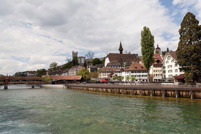 Private Classic Lucerne City Walk - The Famous Chapel Bridge and Water Tower