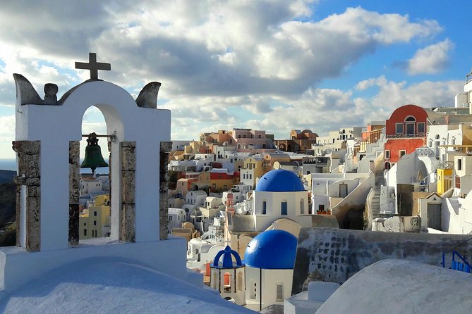 Private Classic Santorini Panorama: Visit the most popular destinations! - Discovering Traditional Charm in Megalochori Village