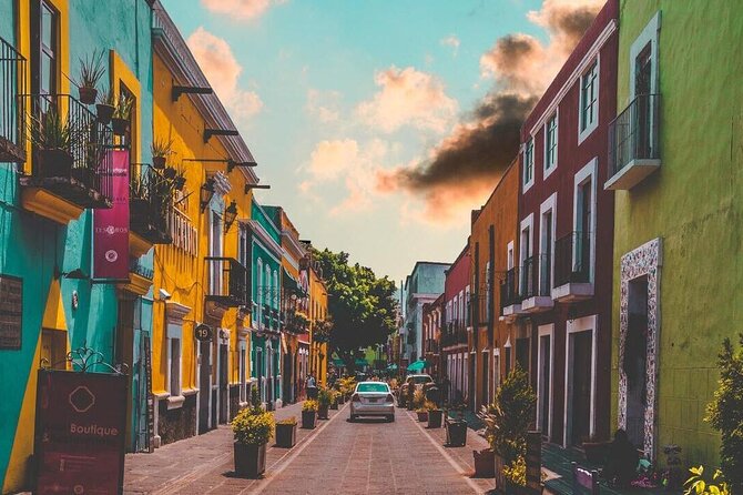 Private Contrasts of Mexico City Neighborhoods Tour - Riding the Iconic Cablebús Cable Car Across the City