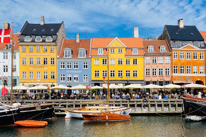 Private Copenhagen Boat cruise in Scandinavian mahogany boat - Landmark Views: The Royal Residence and Opera House