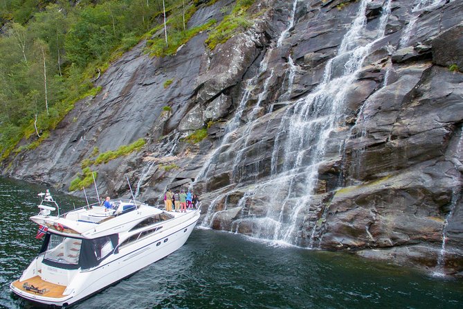 Private cruise - Fjord and waterfalls cruise to Modal- Mostraumen - Cruising through Osterfjorden and past the Nordhordland Bridge