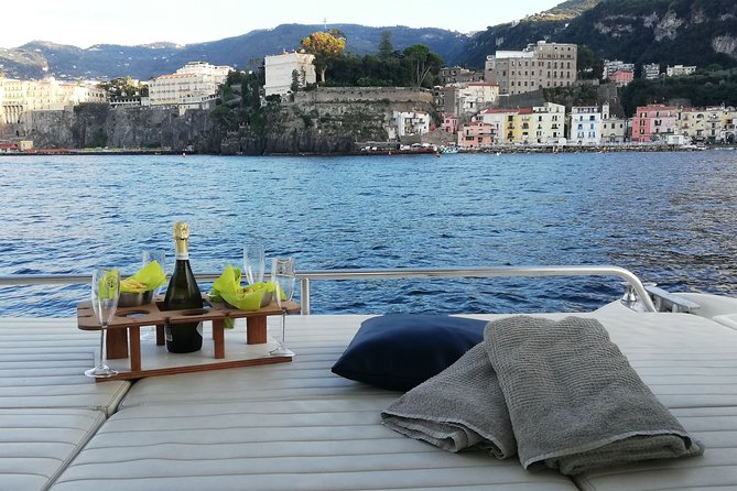 Private Cruise from Naples to Capri and Amalfi Coast - yacht 50' - The Crew and Service Quality