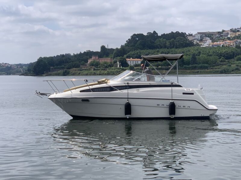 Private Cruise in Rio Douro - 2 hours - Up to 8 Passengers - Starting Point at Marina do Freixo