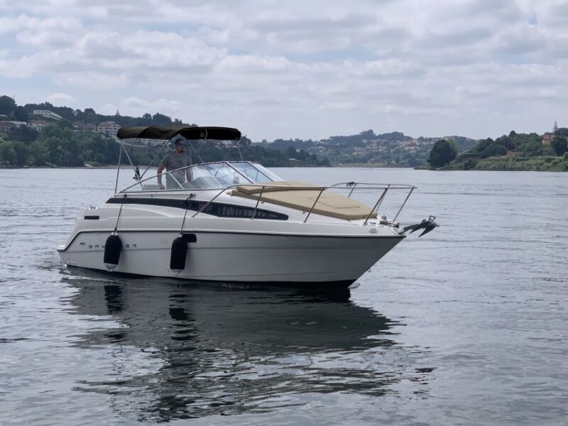 Private Cruise in Rio Douro - 2 hours - Up to 8 Passengers - Included Amenities and Extras
