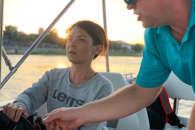 Private Cruise on Vistula in Warsaw for 4 with our Helmsman - Key Points