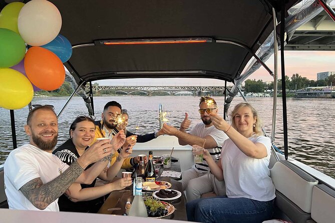 Private Cruise on Vistula in Warsaw for 9 with our Helmsman - Key Points