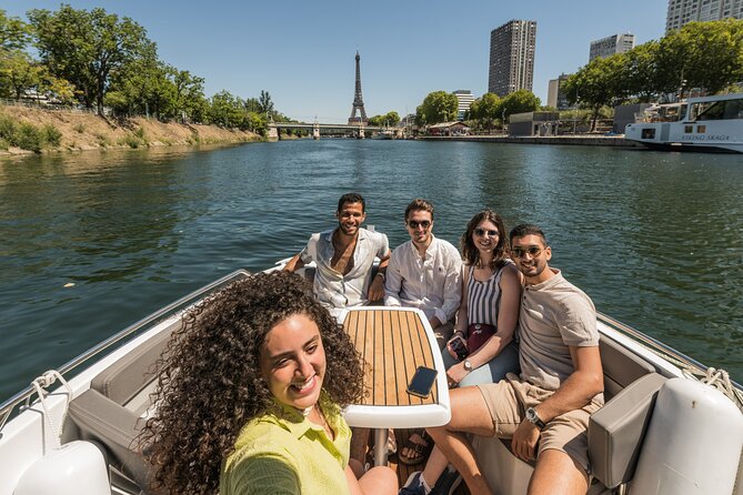 Private Cruise to Discover Paris - Discover Paris from the Water on a Private Seine River Cruise