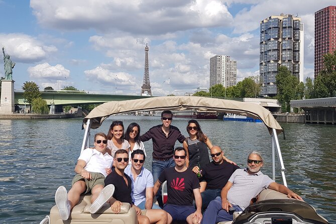 Private cruise with Paris water way - Departure Point at Quai François Mitterrand
