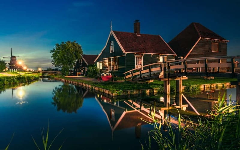 Private CUS Tour: giethoorn & Windmill zaanse en// - Key Points