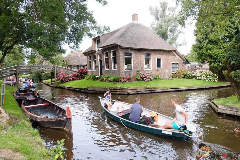 Private CUS Tour: giethoorn & Windmill zaanse en// - Discovering Giethoorn: The Venice of the North