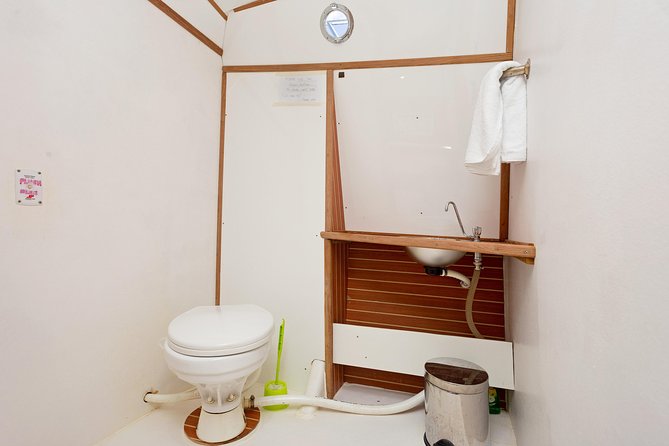 Private custom Blue & Green Cave tour with yacht from Hvar town - Stiniva Cove: A Narrow Entry to a Pebble Paradise