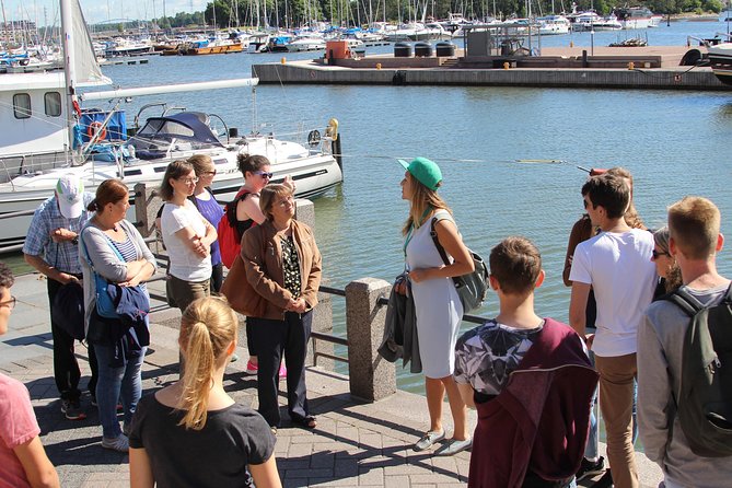 Private Custom Helsinki Tour - Iconic Photo Stop at Havis Amanda