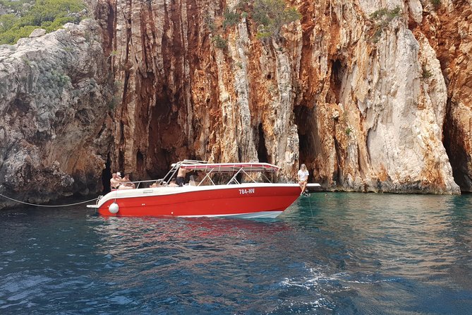 Private Custom Island Hopping Speedboat Tour from Hvar - Lunch and Additional Swimming at Pakleni Islands