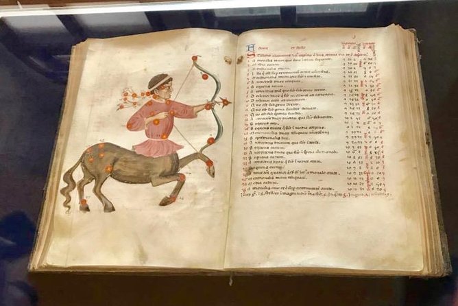 Private Custom Tour of Strahov Library and Prague - Visiting Prague Castle: A Walk Through History