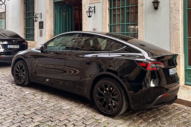 Private Customizable Tour of Lisboa Porto with Transfer - Nazaré: The Surfing and Beach Paradise