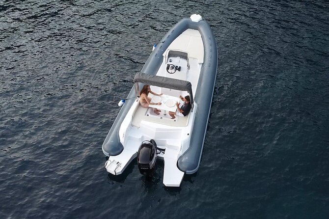 Private daily tour and charter boat from Portofino - Visiting the Historic Monastery of S. Fruttuoso