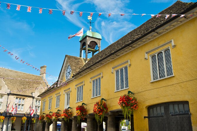 Private Day Tour from Bath to the Captivating Cotswolds - Exploring Castle Combe: The Most Photographed Village in England