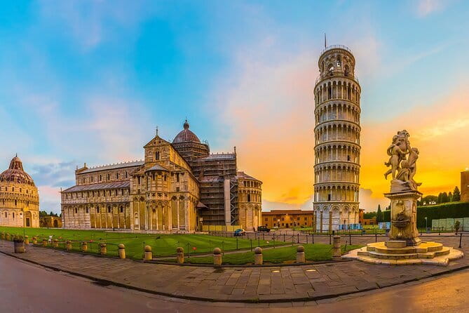 Private Day Tour from Florence to Pisa, Chianti and San Gimignano - Experience the Best of Tuscany in a Private Day Tour from Florence