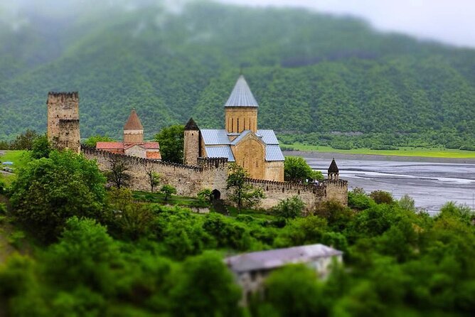 Private day Tour from Tbilisi to Kazbegi and Gudauri - Final Stop and Local Dining Recommendations