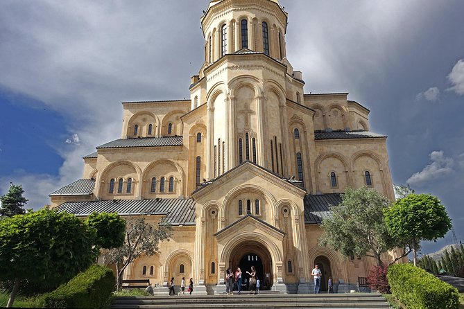 Private Day Tour - Old Town Tbilisi - The Historic Metekhi Church Overlooking the Mtkvari River