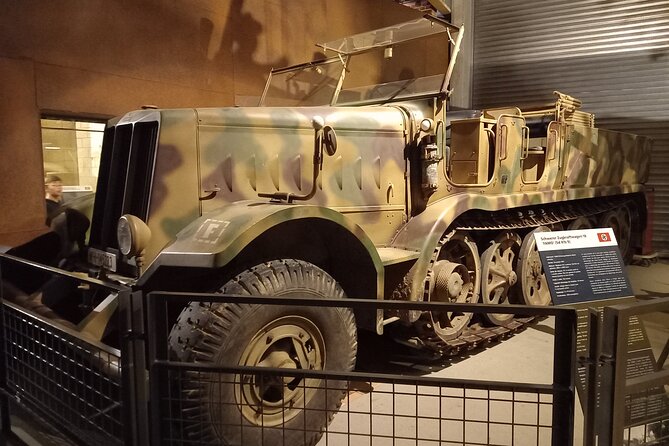 Private Day Tour Omaha beach and Pointe du Hoc - Walking Along Omaha Beach and Reflecting on the Landing