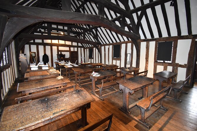 Private Day Tour to Stratford-Upon-Avon - All things Shakespeare - Discovering Susanna Shakespeare’s Home at Halls Croft
