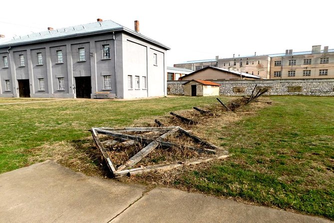 Private Day Trip from Belgrade: Nis Sightseeing Tour & Devil's Town - Exploring the Archaeological Site of Mediana in Nis