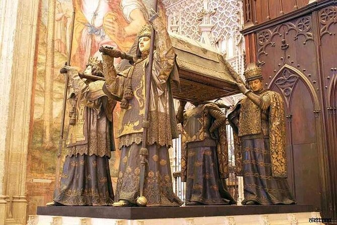 Private Day Trip from Cadiz port to Seville (tickets and transport included) - Discover the Charm of Barrio Santa Cruz