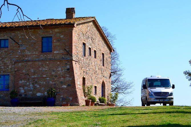Private day trip from Florence to Pisa, San Gimignano and Siena - Flexibility and Comfort in a Private Vehicle