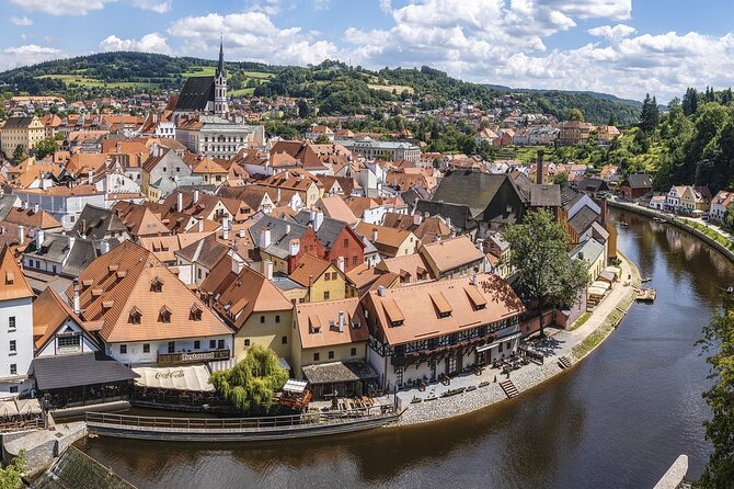 Private day trip from Linz to Cesky Krumlov and back - Strolling Through Cesky Krumlov’s Historic Streets