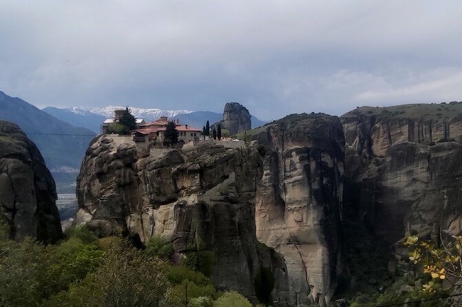Private Day Trip from Thessaloniki to Meteora - Physical Requirements and Accessibility