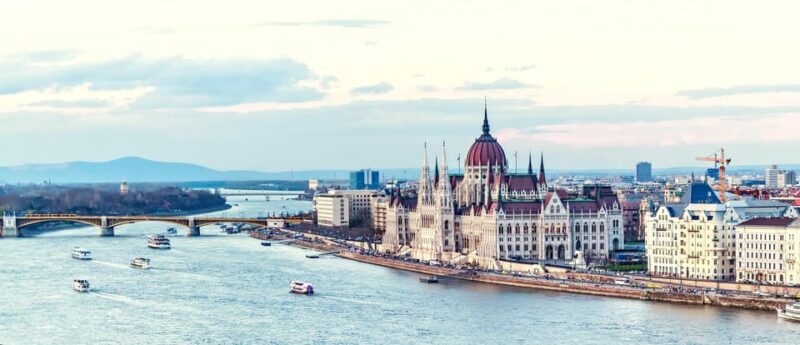 Private day trip from Vienna to Budapest and back in english - The Return Journey and Re-Entry to Vienna