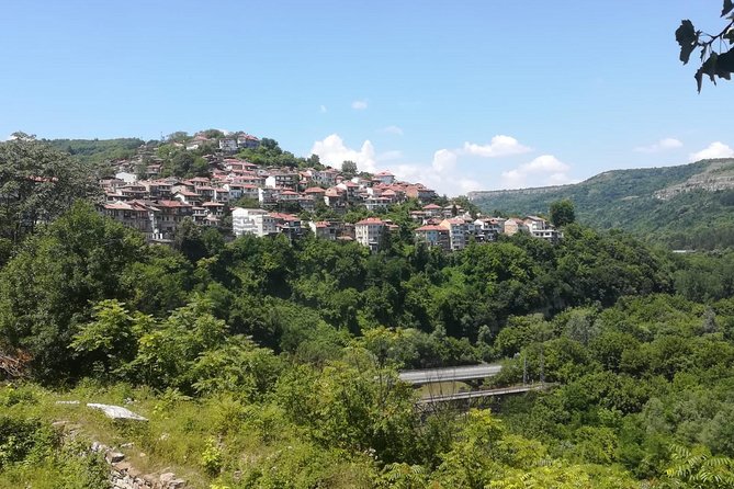 Private Day Trip to Bulgaria and Veliko Tarnovo from Bucharest - Discovering Arbanassi’s UNESCO-listed Churches