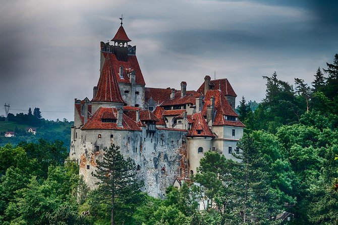 Private Day Trip to Dracula's Castle from Bucharest - Visiting Bran Castle: The Legend of Dracula