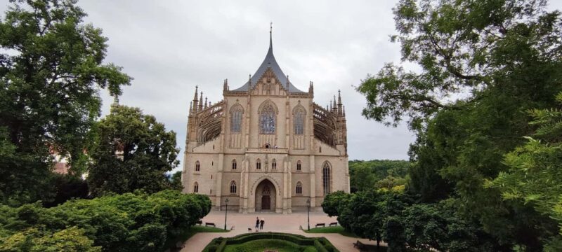 Private Day Trip to Kutná Hora: Bone Church & St. Barbaras - Exploring the Sedlec Ossuary: The Bone Church