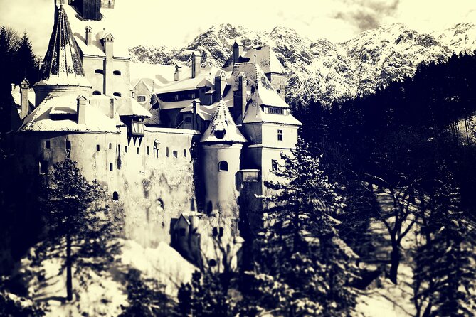 Private Day Trip to Peles and Bran from Bucharest - Visiting Bran Castle, the Iconic Dracula Attraction