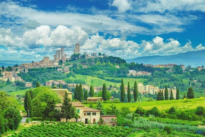 Private Day Trip Tuscany Landscape and Wine Tasting from Florence - Starting the Day: Convenient Pickup and Private Transport