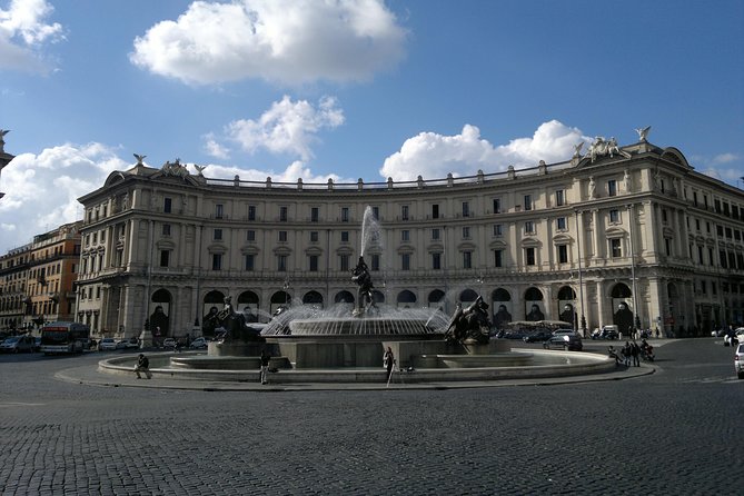 Private daytour of Rome from Civitavecchia port van Mercedes V - Vatican City: An Unmissable Stop