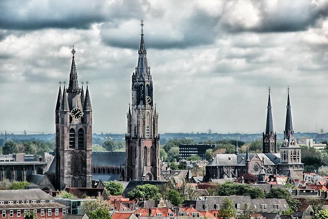 Private Delft and The Hague Tour incl. Madurodam from Amsterdam - The Charm of Delft and the Royal Delft Factory