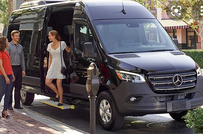 Private Delray Beach Transfer and Fort Lauderdale Airport - The Service Provider: FAST ICE LIMOUSINE SERVICES