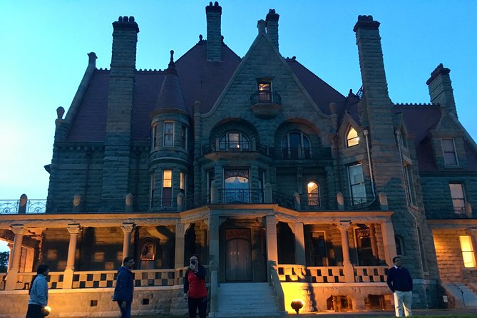 Private Deluxe Tour of Victoria & to Butchart Gardens (5 hrs) - What’s Included and What’s Not