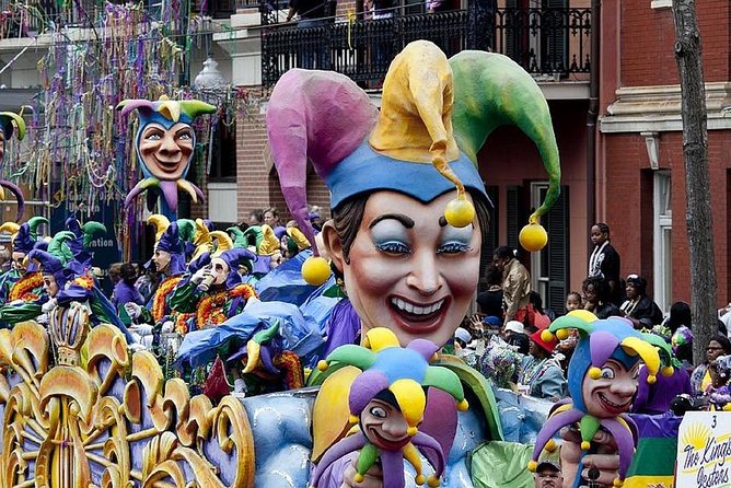 Private Departure New Orleans to New Orleans MSY or Port by SUV - The Experience of Chauffeur Service in New Orleans