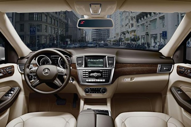 Private Departure Transfer from Central Barcelona to El Prat Airport - Comfortable and Cost-Effective Airport Transport from Central Barcelona