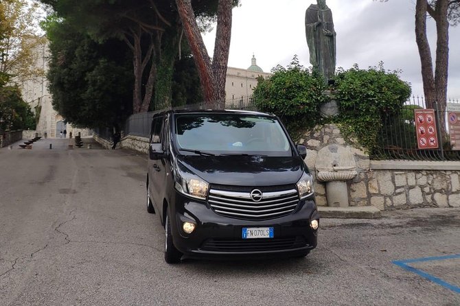 Private Departure Transfer: Umbria Hotels to Rome Fiumicino Airport or Rome Hotels - Comfortable, Air-Conditioned Vehicles with Wi-Fi