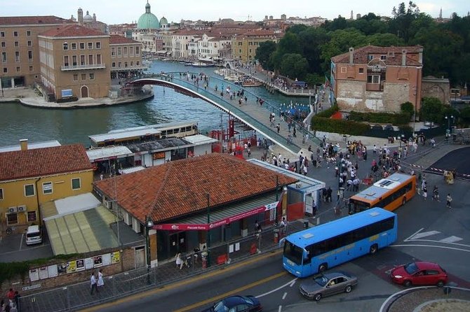 Private Departure Transfer: Venice Hotels to Venice Train or Bus Station - Experience the Beauty of Venice from the Water