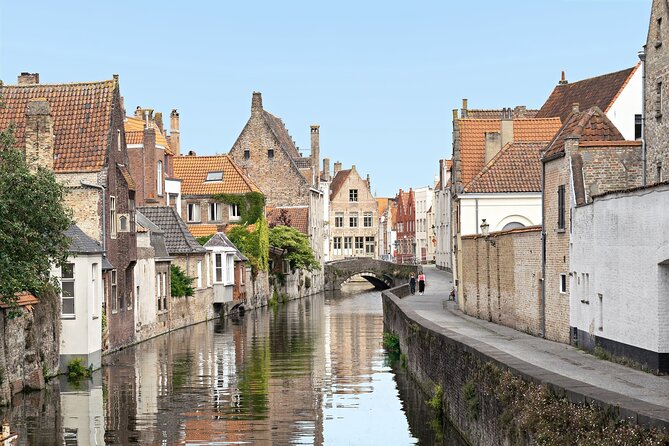Private direct transfer from Amsterdam to Bruges - Convenient and Stress-Free Door-to-Door Service