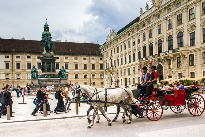 Private Direct Transfer From Bratislava to Vienna Airport - Key Points