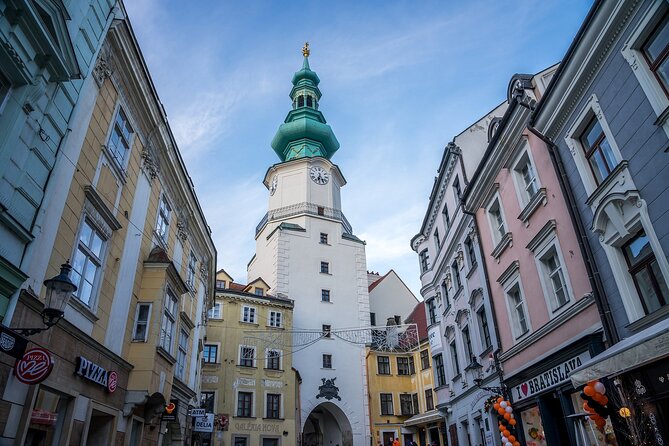 Private Direct Transfer From Vienna Airport to Bratislava - Key Points